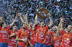 WM 2013: Spanien schafft Titelgewinn im eigenen Land